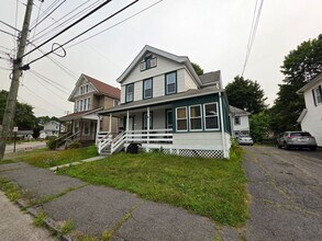 Building Photo - 83 Hudson St