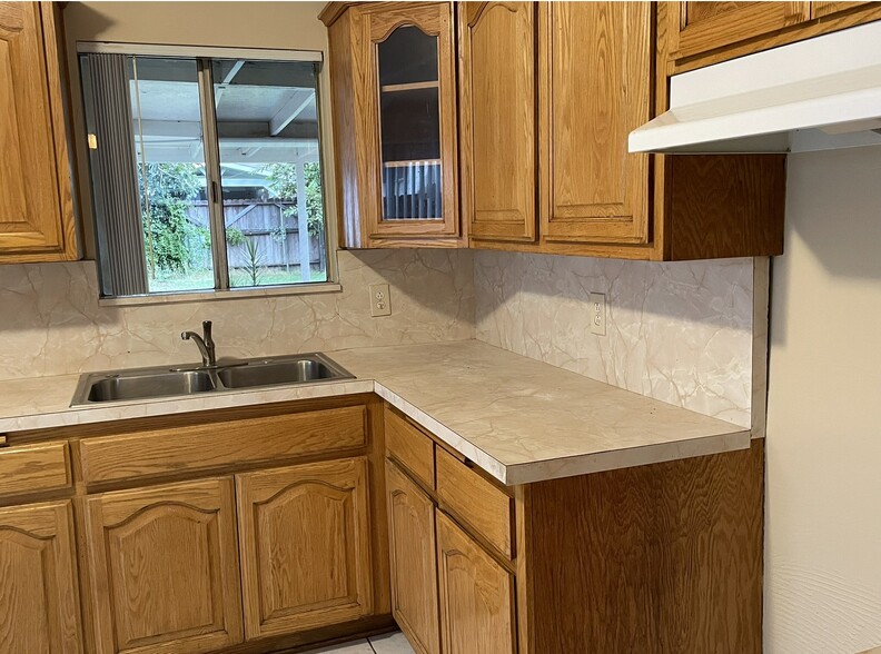 Building Photo - 11849 Allard St