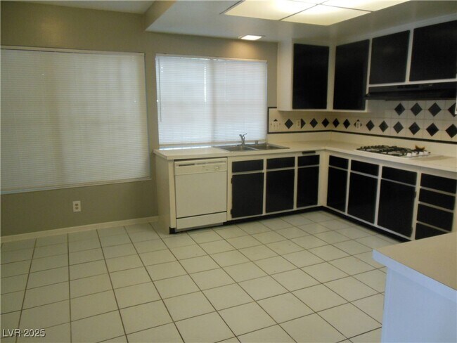Building Photo - 2557 Boise St