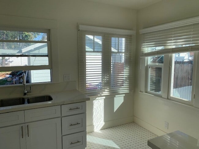 Building Photo - Completely Remodeled 2 Bedroom 1 Bath House with Huge Backyard