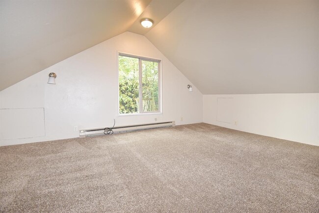 Building Photo - 2334 Augusta St