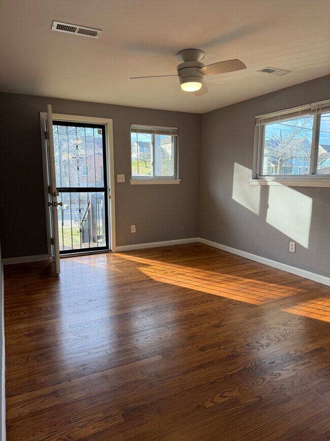 Building Photo - Clifton Place