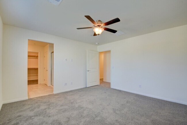 Building Photo - BRAND NEW BEAUTIFUL 4 BEDROOM!