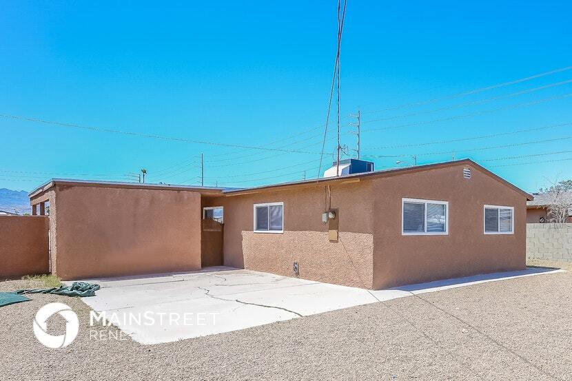 Building Photo - 2308 Revere St