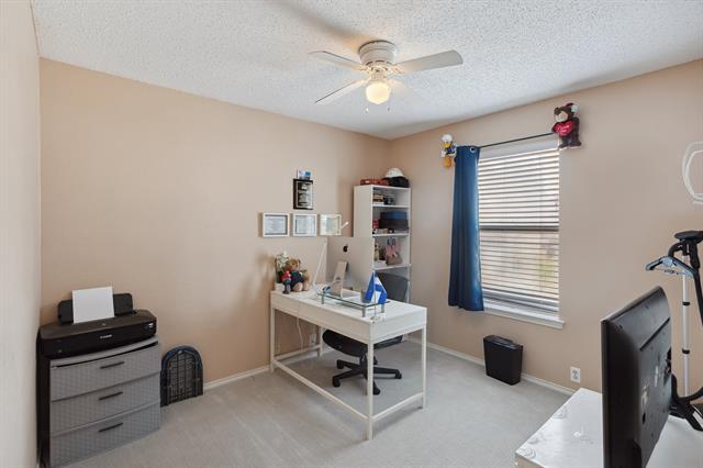 Building Photo - 2911 Post Oak Dr