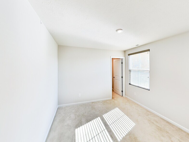 Building Photo - 855 Black Rock Cir