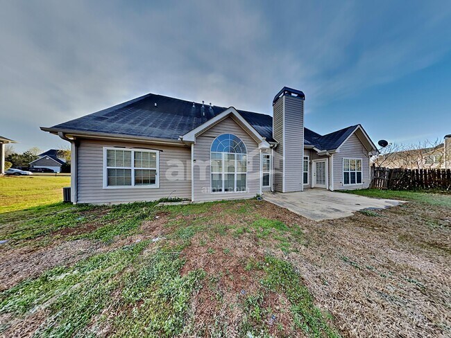 Building Photo - 447 The Gables Dr