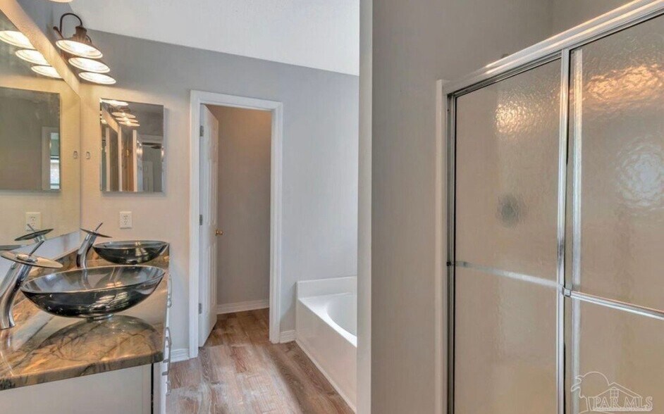 Building Photo - 6483 Heronwalk Dr