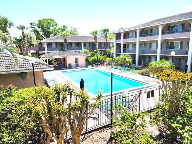 Building Photo - 1 BR/1 BA Condo; Ground Floor Unit; All-Ti...