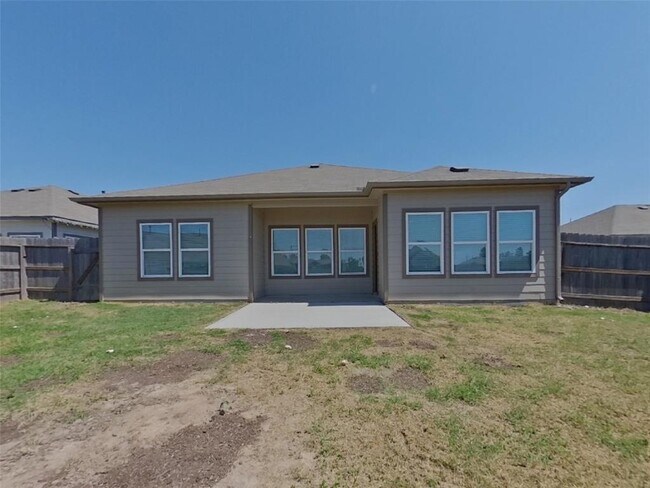 Building Photo - 14090 Waukegan Way S