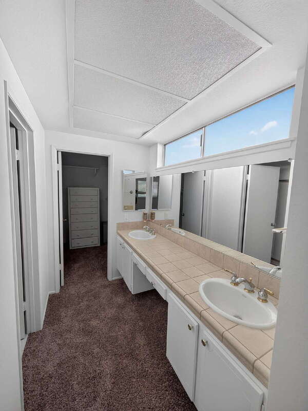 Building Photo - 4459 Avenida Granada