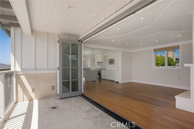 Building Photo - 328 28th St