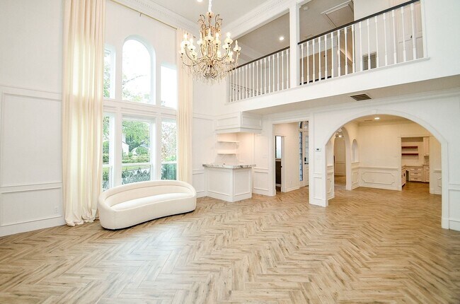 Building Photo - 9655 Longmont Dr