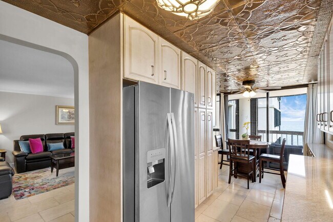 Building Photo - 5380 N Ocean Dr