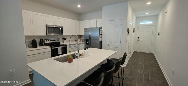 Building Photo - 5439 Tellaro Ln