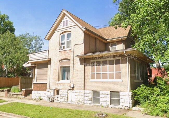 Building Photo - 517 N 14th St