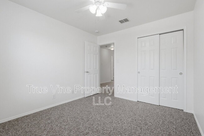 Building Photo - 136 Texas Mulberry