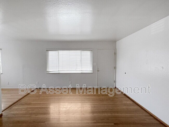 Building Photo - 121 Eddy St