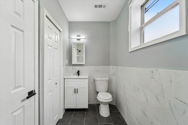 Building Photo - 5524 Upland St