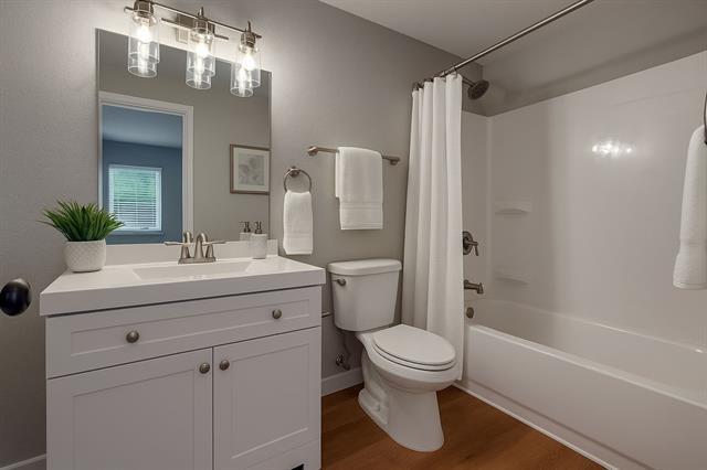 Building Photo - 2308 Richmond Dr