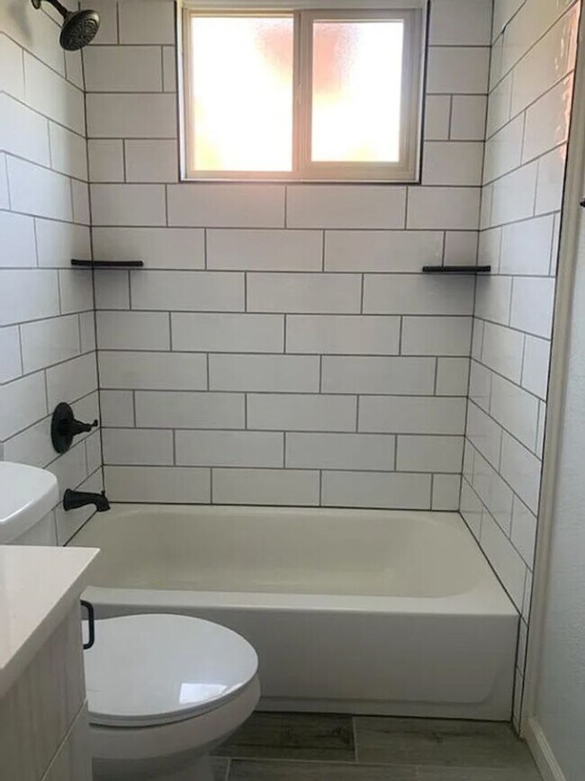 Building Photo - Updated 3 bedroom in 80010 - Move in Ready!