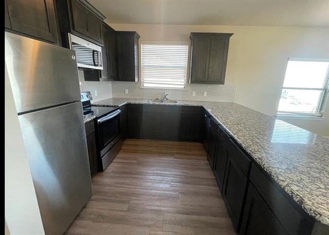 Building Photo - 8605 Ellis Dr