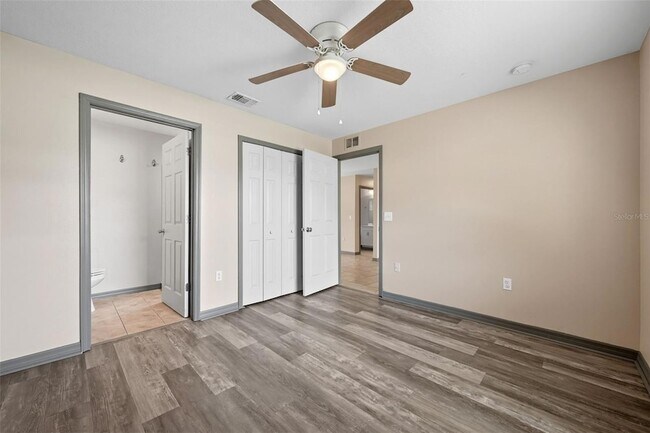 Building Photo - 4405 Almark Dr