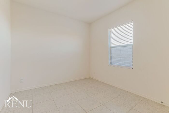 Building Photo - 35522 W San Capistrano Ave