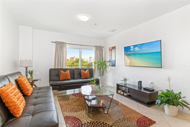 Building Photo - 3219 SW 23rd Terrace