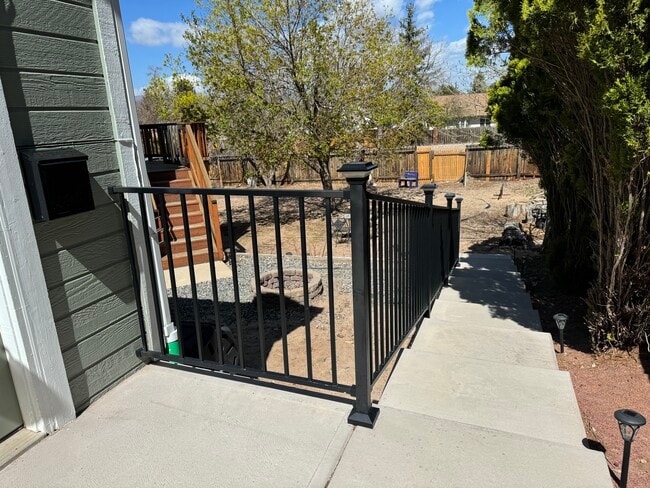 Building Photo - 7650 Conifer Dr