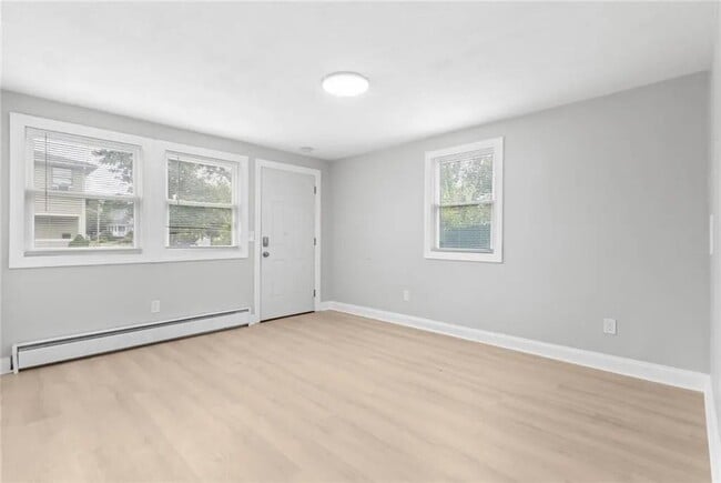 Building Photo - 30 Victoria St