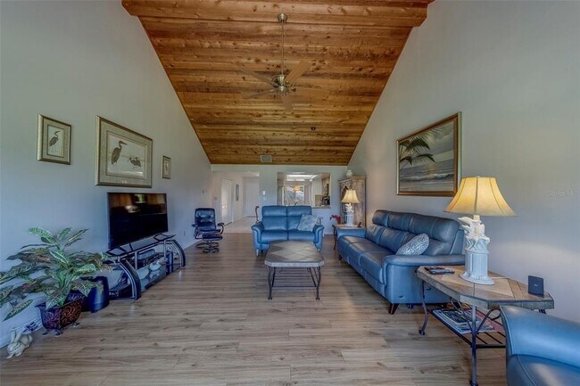 Building Photo - 8105 Bardmoor Pl
