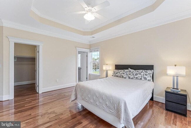 Building Photo - 829 Golden Arrow St