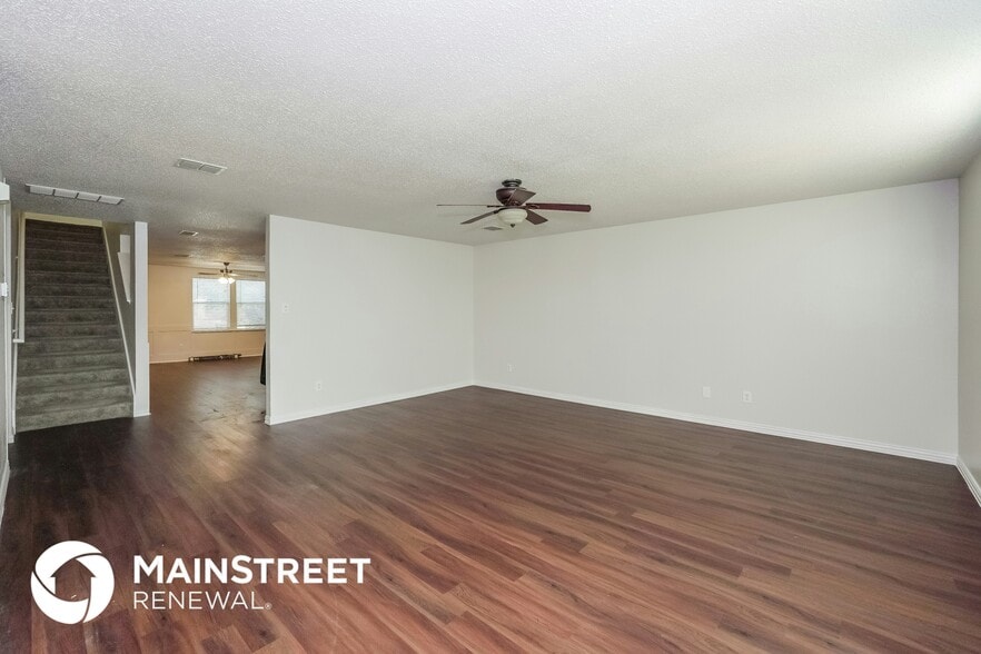 Building Photo - 1916 Lariat Dr