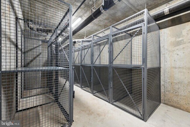 Building Photo - 828 N 2nd St