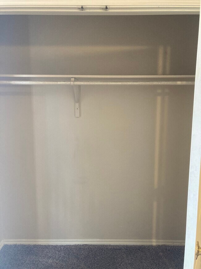 Interior Photo - 2330 N Jefferson Ave