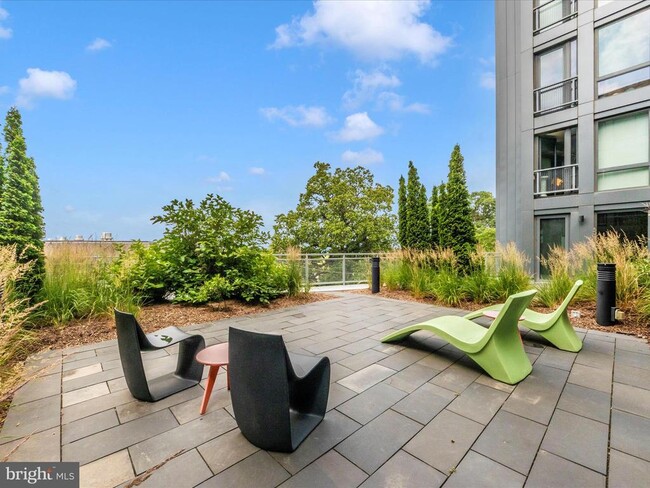 Building Photo - 4101 Albemarle St NW