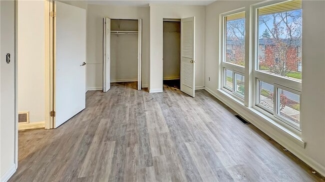 Building Photo - 314 College Park Dr