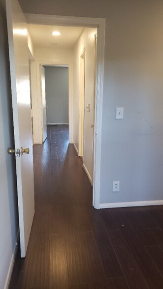 Building Photo - 9531 W 77th Terrace