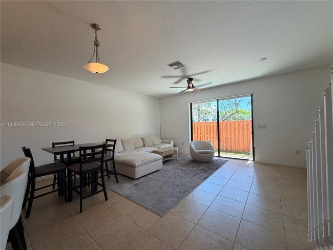 Building Photo - 6330 S Station Square