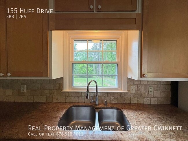 Building Photo - 155 Huff Dr