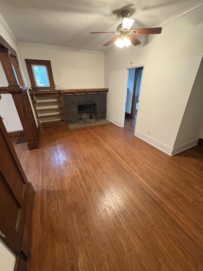 Building Photo - 4 Bed House Available!