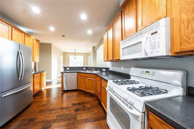 Building Photo - 4501 Brighton Dr