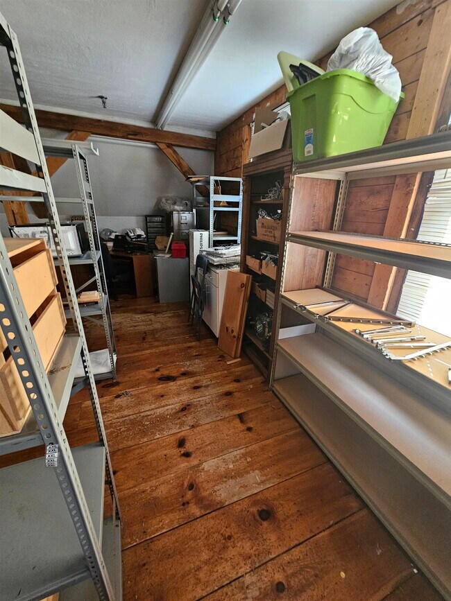 Building Photo - 312 Daniel Webster Hwy