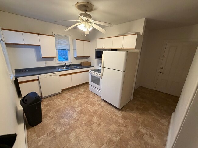 Building Photo - 74 Mount Prospect St