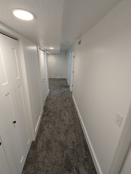 Hallway - 2311 E Quaking Aspen Ln