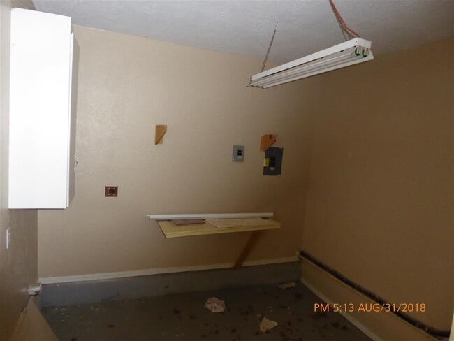 Building Photo - 5334 NW Liberty Ave