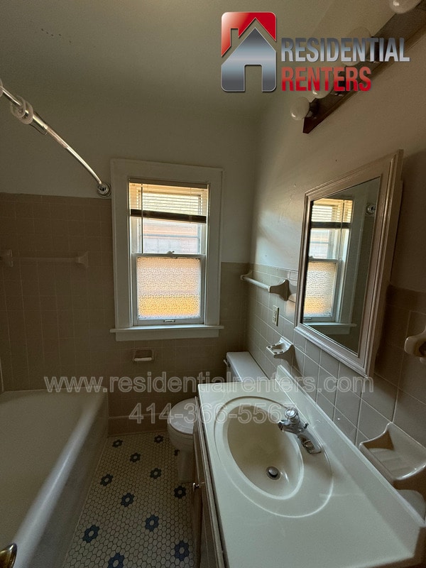 Building Photo - 4435 N Cramer St