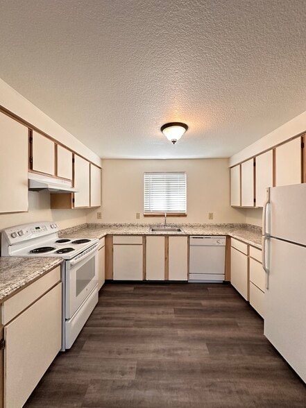 Kitchen - Willow Creek