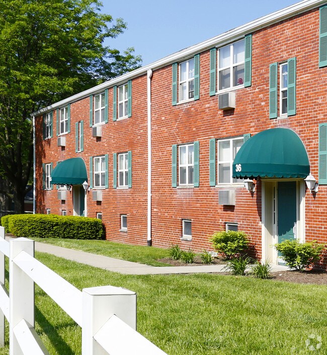 Cloverleaf Village 3 Marhoefer Dr Pittsburgh PA 15236 Apartment Finder